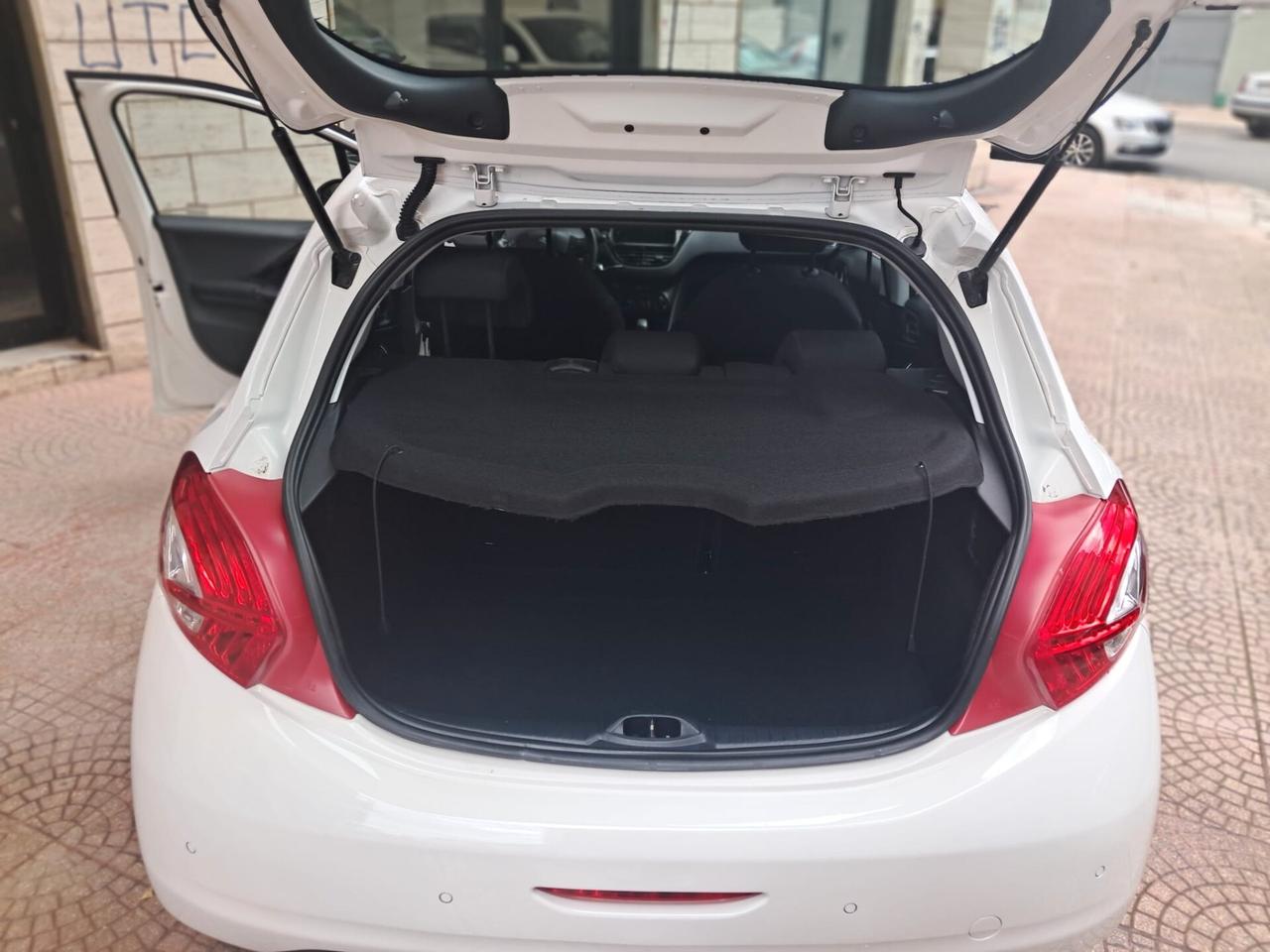 PEUGEOT 208 1.4 Diesel -NEOPATENTATI-Unipro-Euro6700