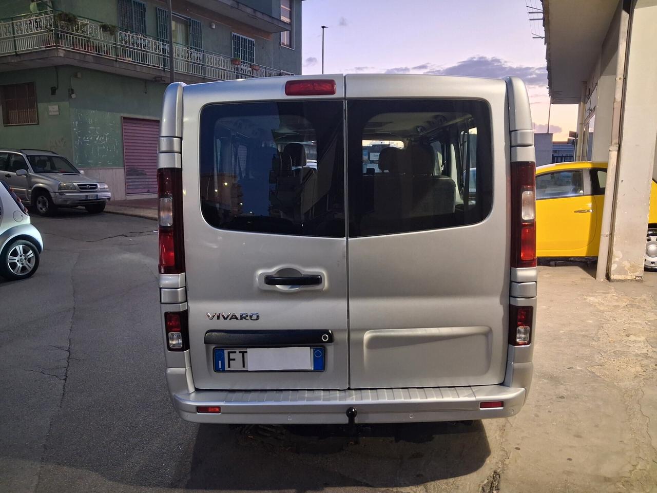 Opel Vivaro 1.6 CDTI uni pro 9 posti (Gancio train