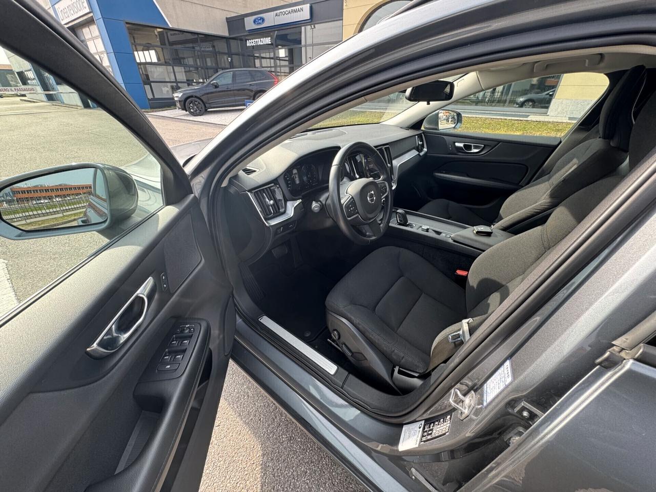 Volvo V60 B4 (Diesel/Hybrid) Momentum Business