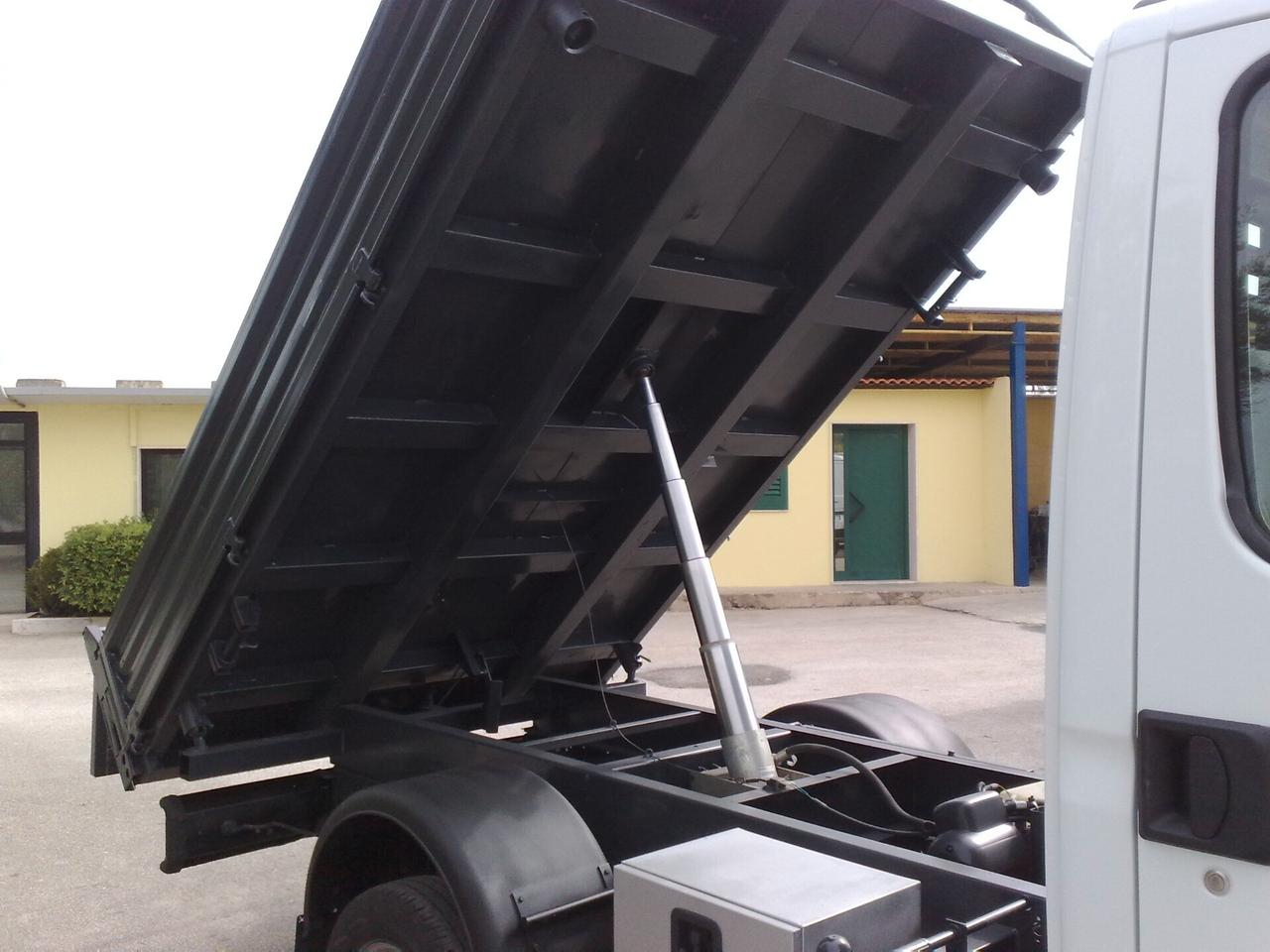 Iveco Daily 35c11 2.3hpi Ribaltabile Trilaterale