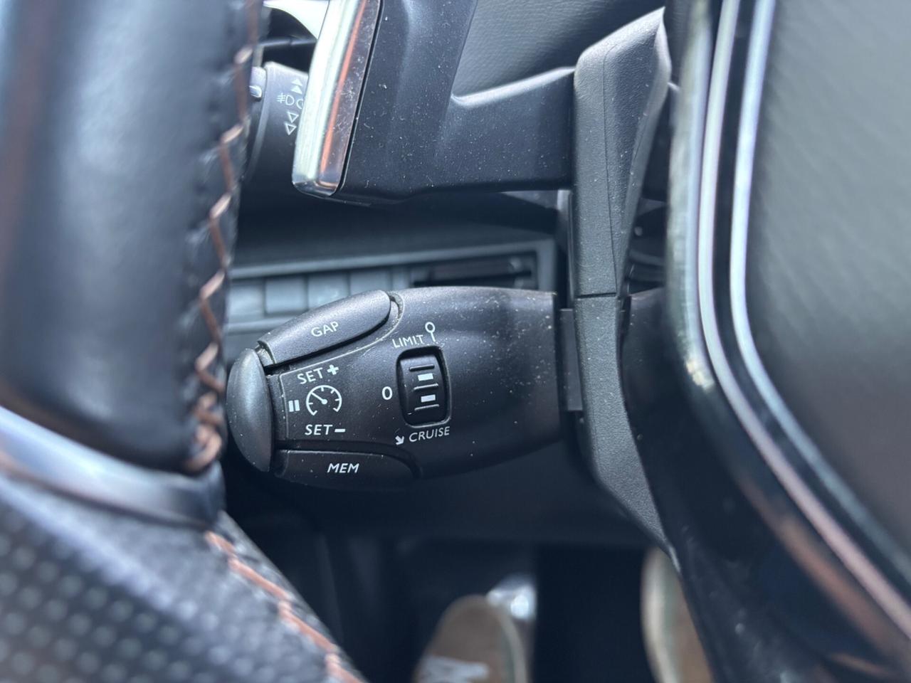 Peugeot 3008 hdi 130cv automatica GT Line