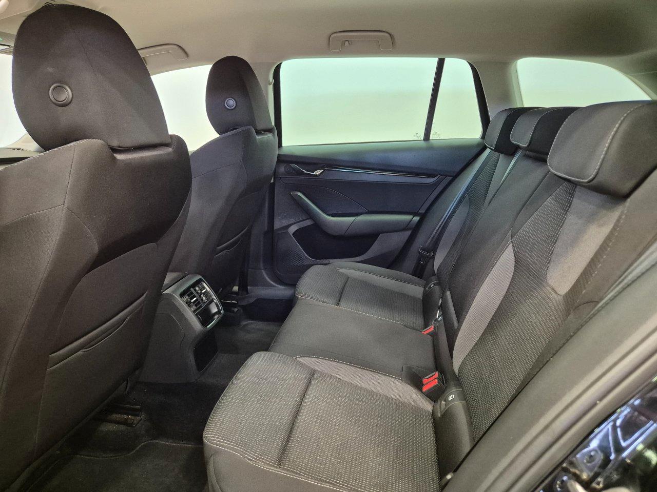 Skoda Octavia 2.0 tdi evo Ambition 150cv dsg