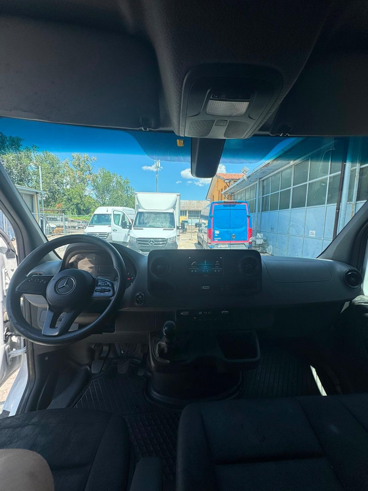 0702 FURGONE MERCEDES SPRINTER 2020