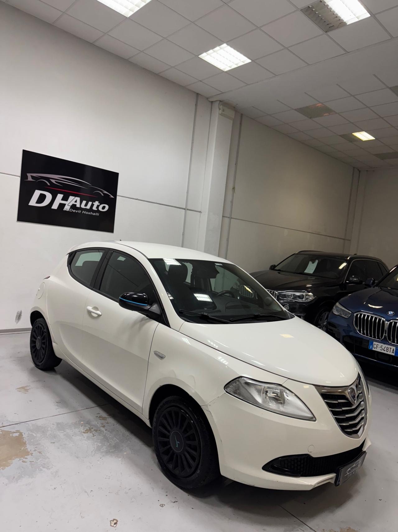 Lancia Ypsilon 1.2 69 CV 5 porte Platinum