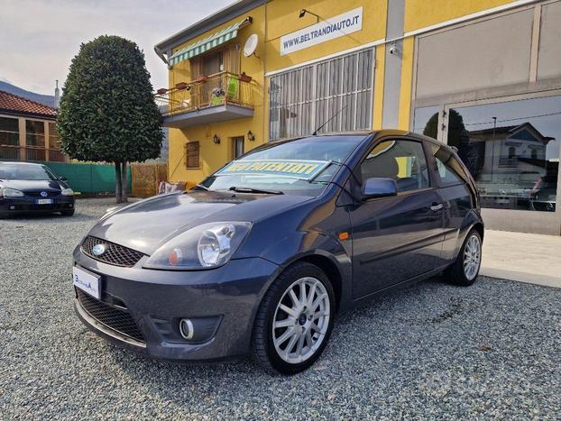 FORD Fiesta S 1.6 Tdci 90 Cv *Neopatentati*