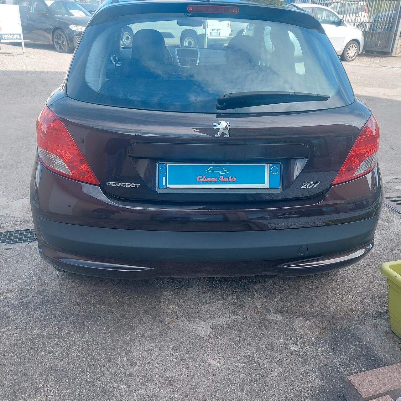Peugeot 207 1.4 HDi 70CV 5p. Active