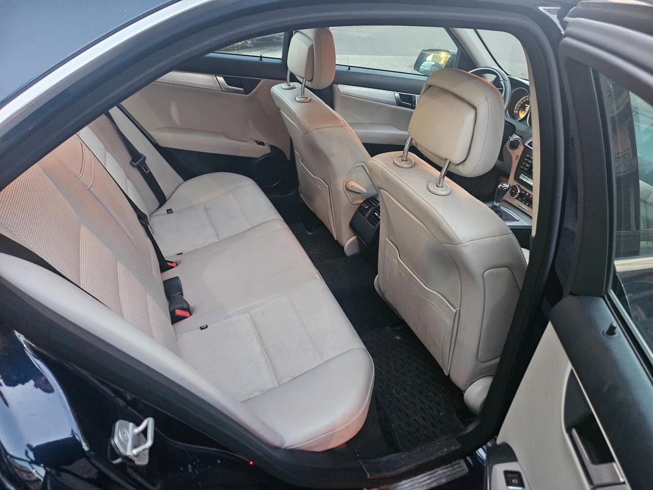 Mercedes-benz C 220 CDI BlueEFFICIENCY Elegance