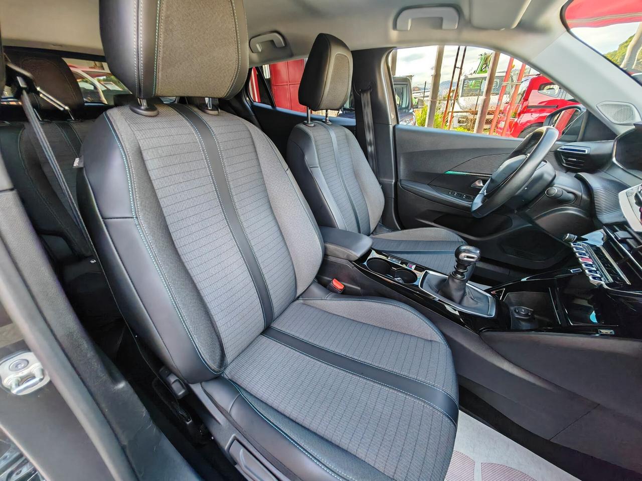 Peugeot 2008 1,5 diesel 12/2021 Cv110