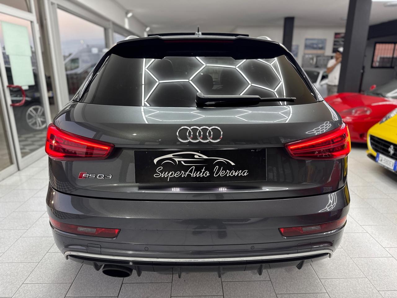 Audi Q3 RS 2.5 TFSI quattro S tronic