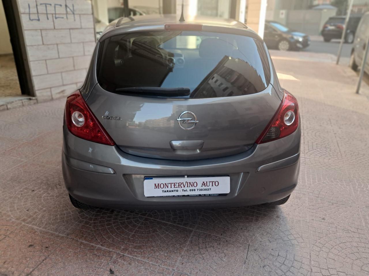 Opel Corsa 1.2 GPL-NEOPATENTATI-(2012)-Euri 4350