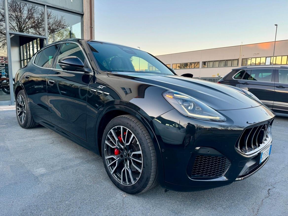 Maserati Grecale MHEV 300 CV AWD GT