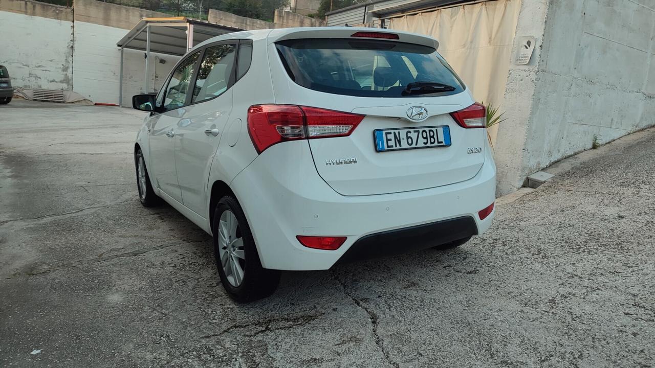 Hyundai iX20 1.4 90 CV APP MODE
