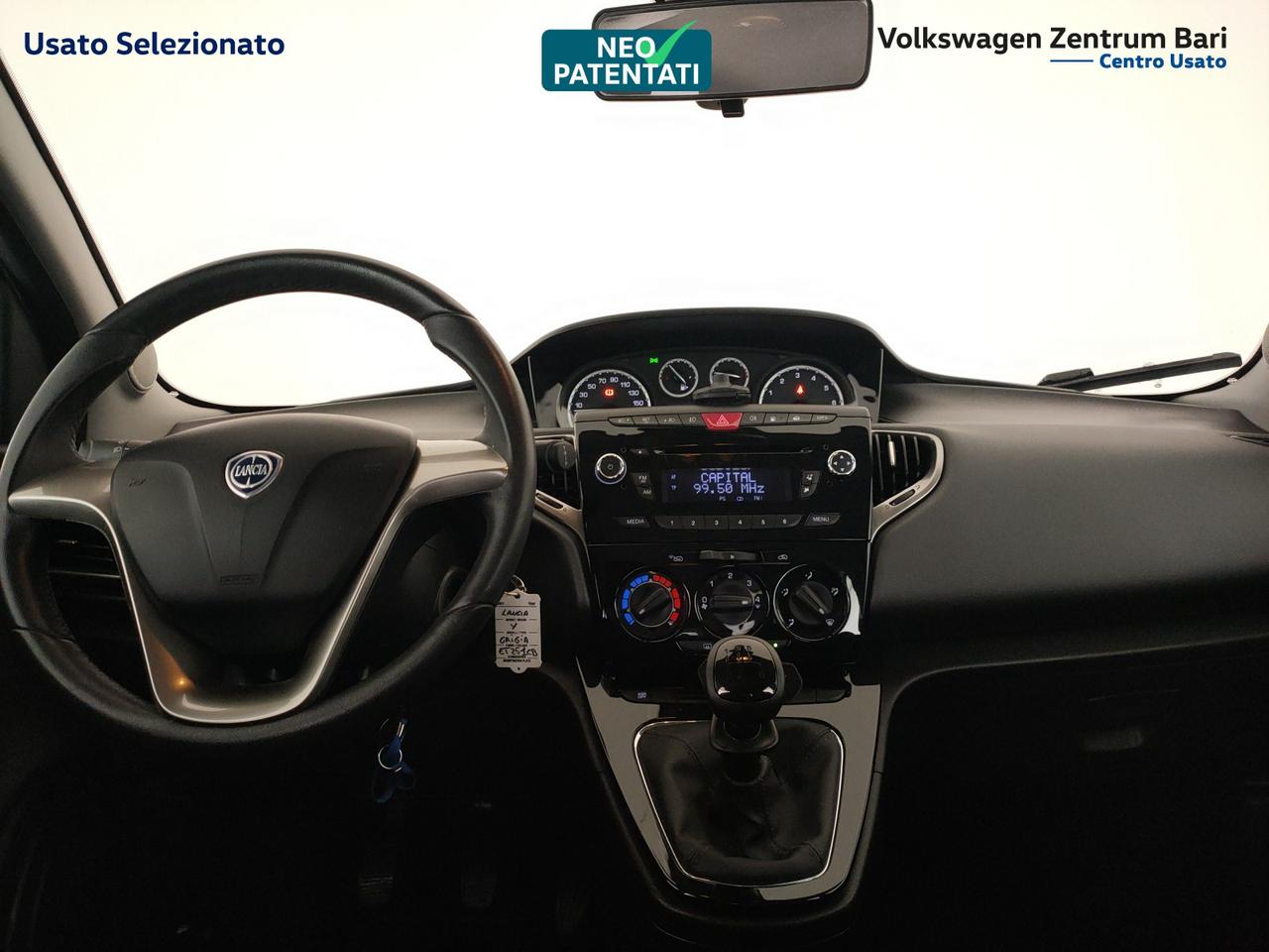 Lancia Ypsilon 0.9 t.air gold ecochic metano 80cv