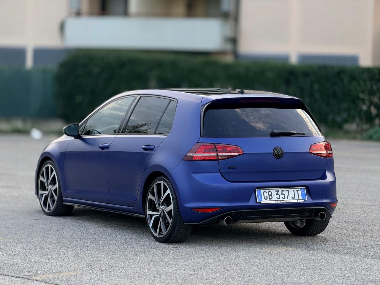 Volkswagen Golf 7 GTI 2.0 DSG