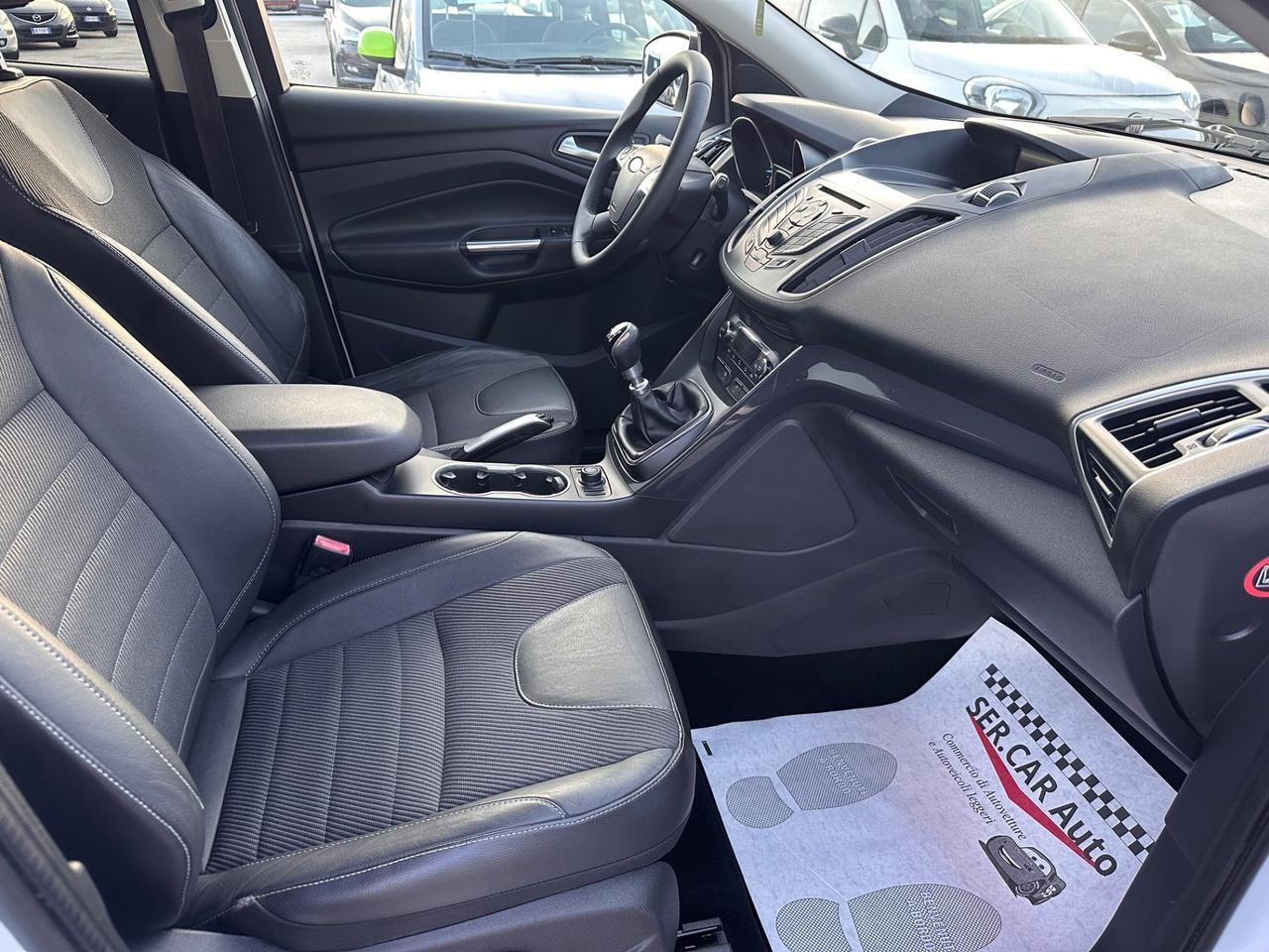 Ford Kuga 2015 2.0 TDCI 150 CV S&S 4WD Titanium