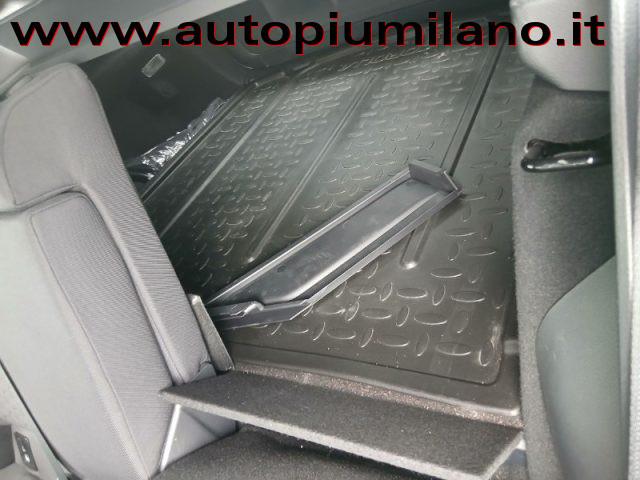 TOYOTA Corolla Touring Sports 1.8 Hybrid Business Tech
