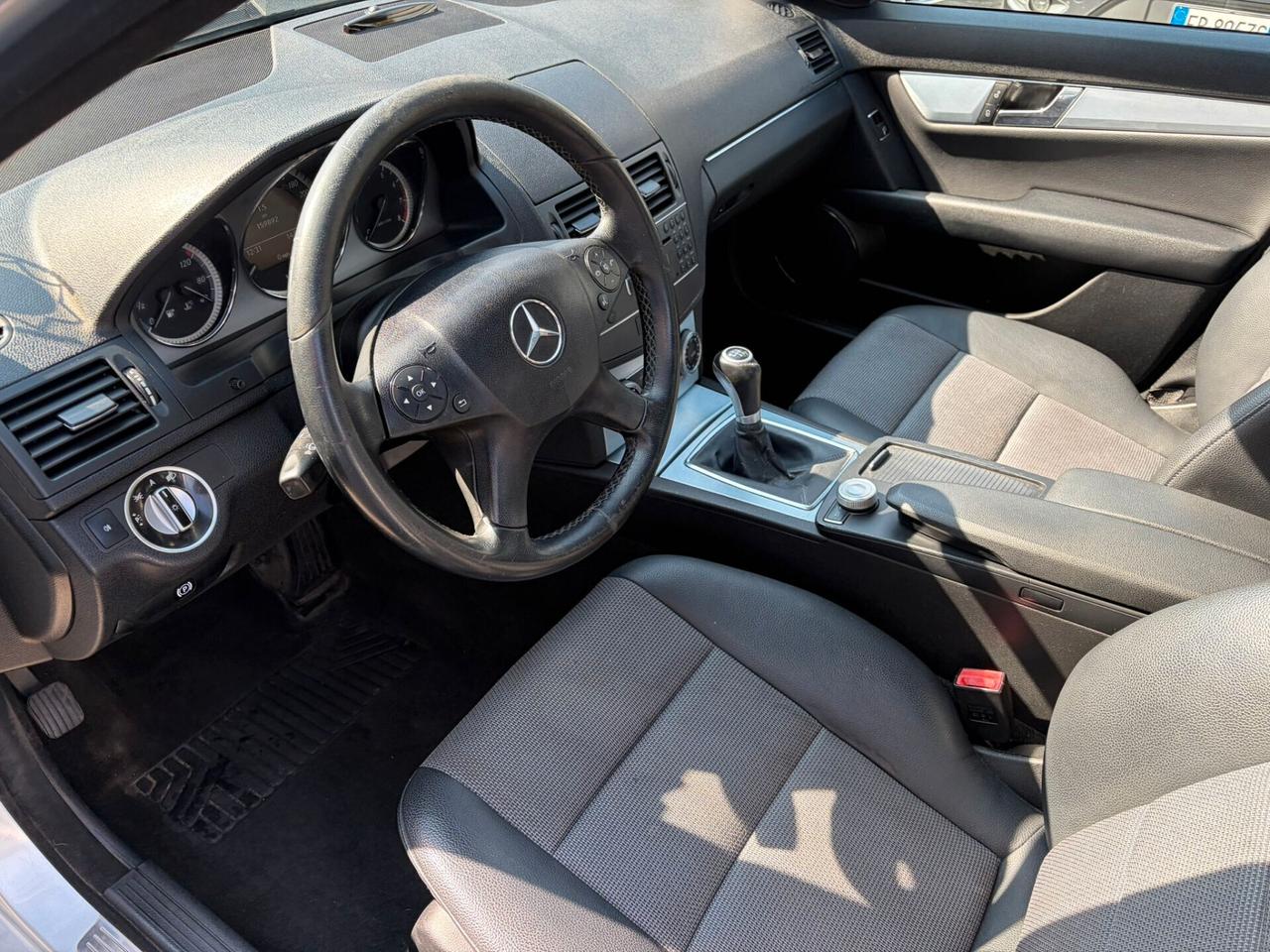 Mercedes-benz C 200 BlueEFFICIENCY Avantgarde