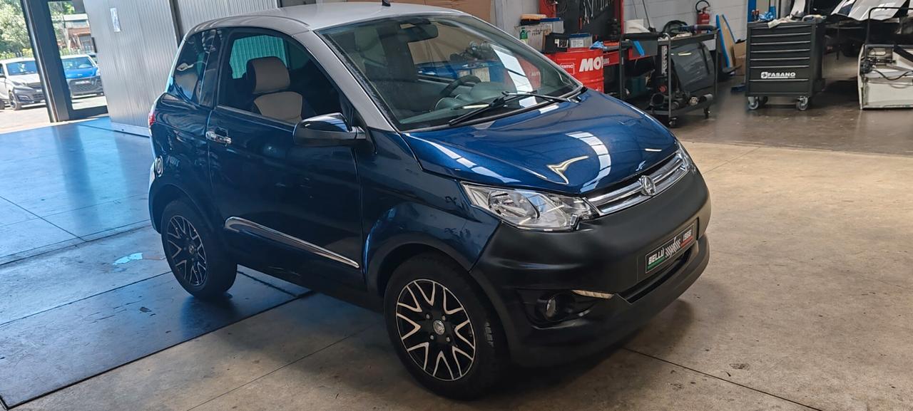 Aixam City Premium Vision ABS car play