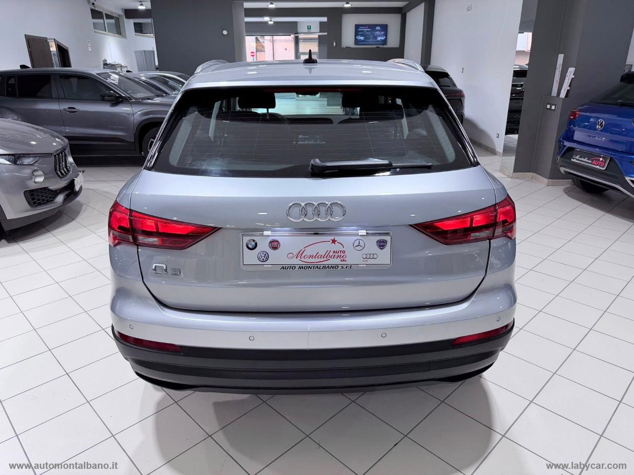 AUDI Q3 35 TDI S tronic Business SPORT
