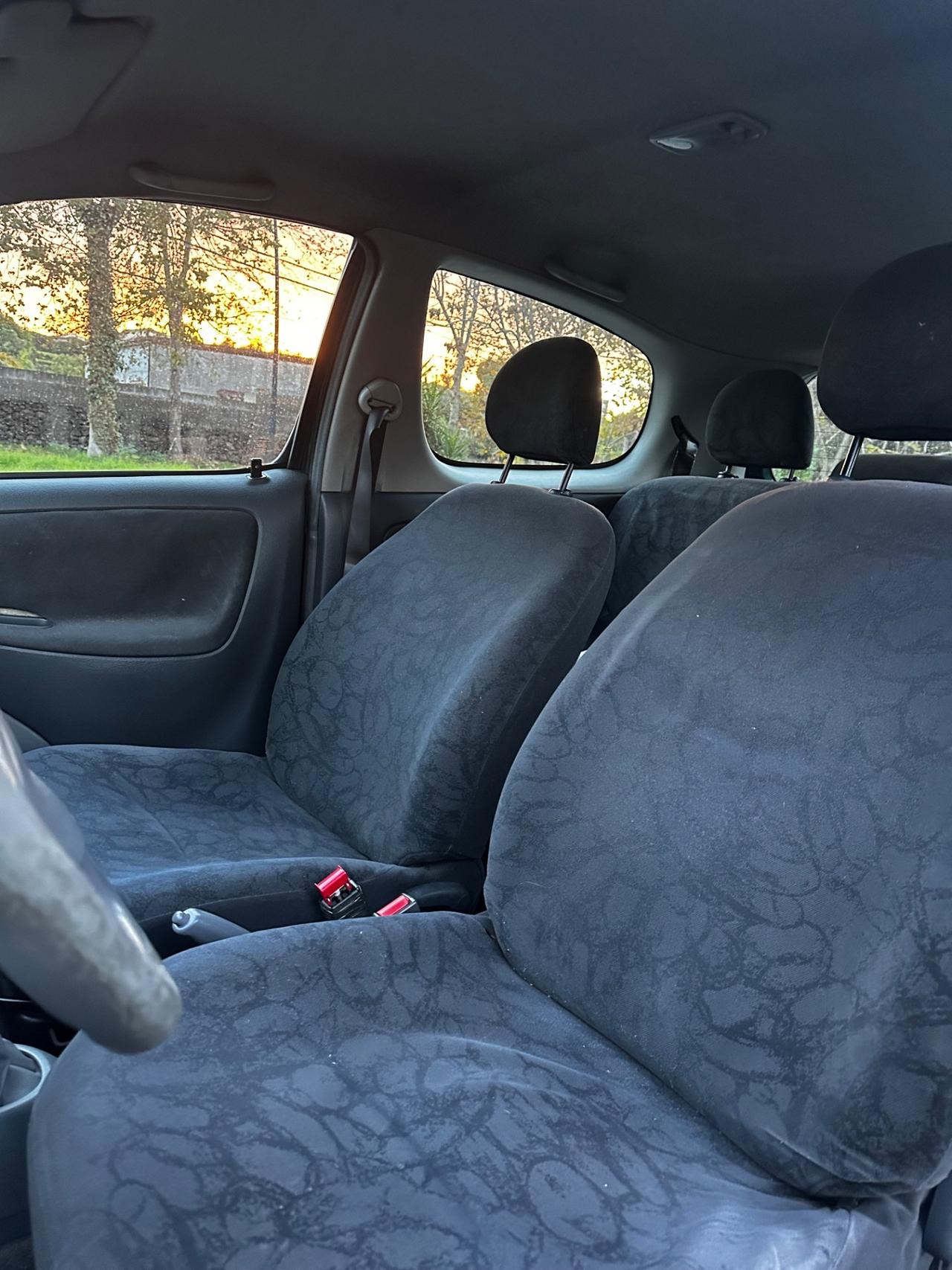 Toyota Yaris 1.0i 16V cat 3 porte '03