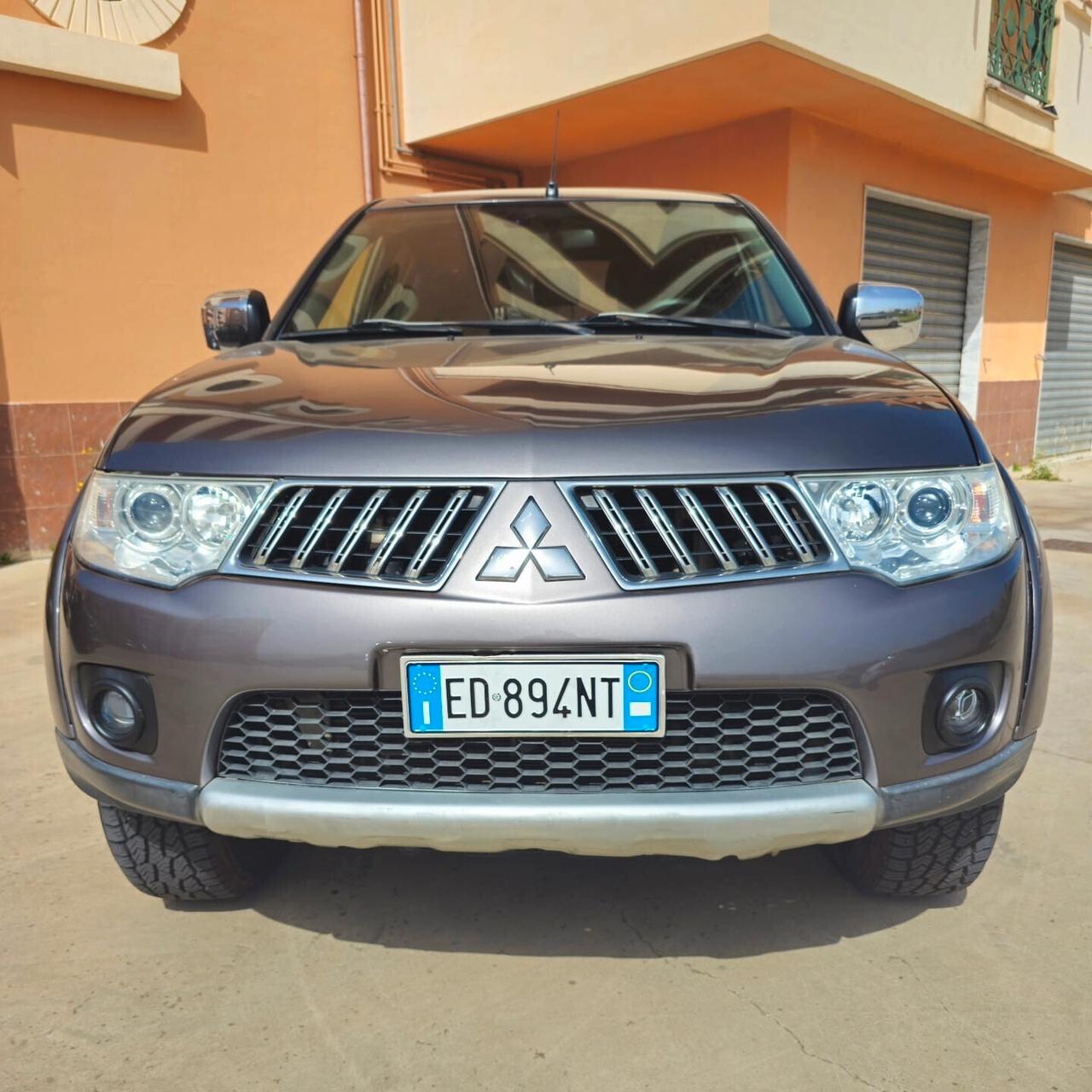 Mitsubishi L200 2.5 DI-D/178CV DC Intense Plus