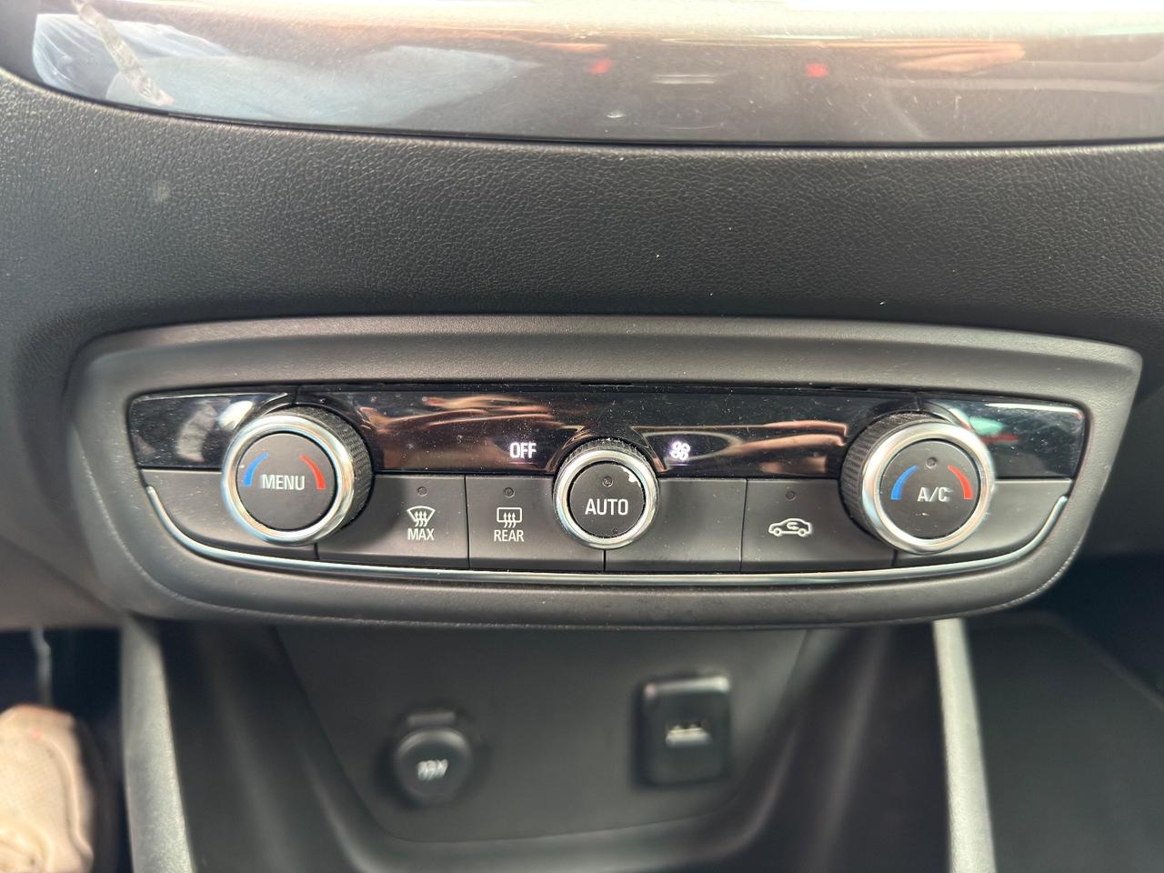 Opel Crossland X 1.6 ECOTEC D 8V Start&Stop ADATTA A NEOPATENTATI