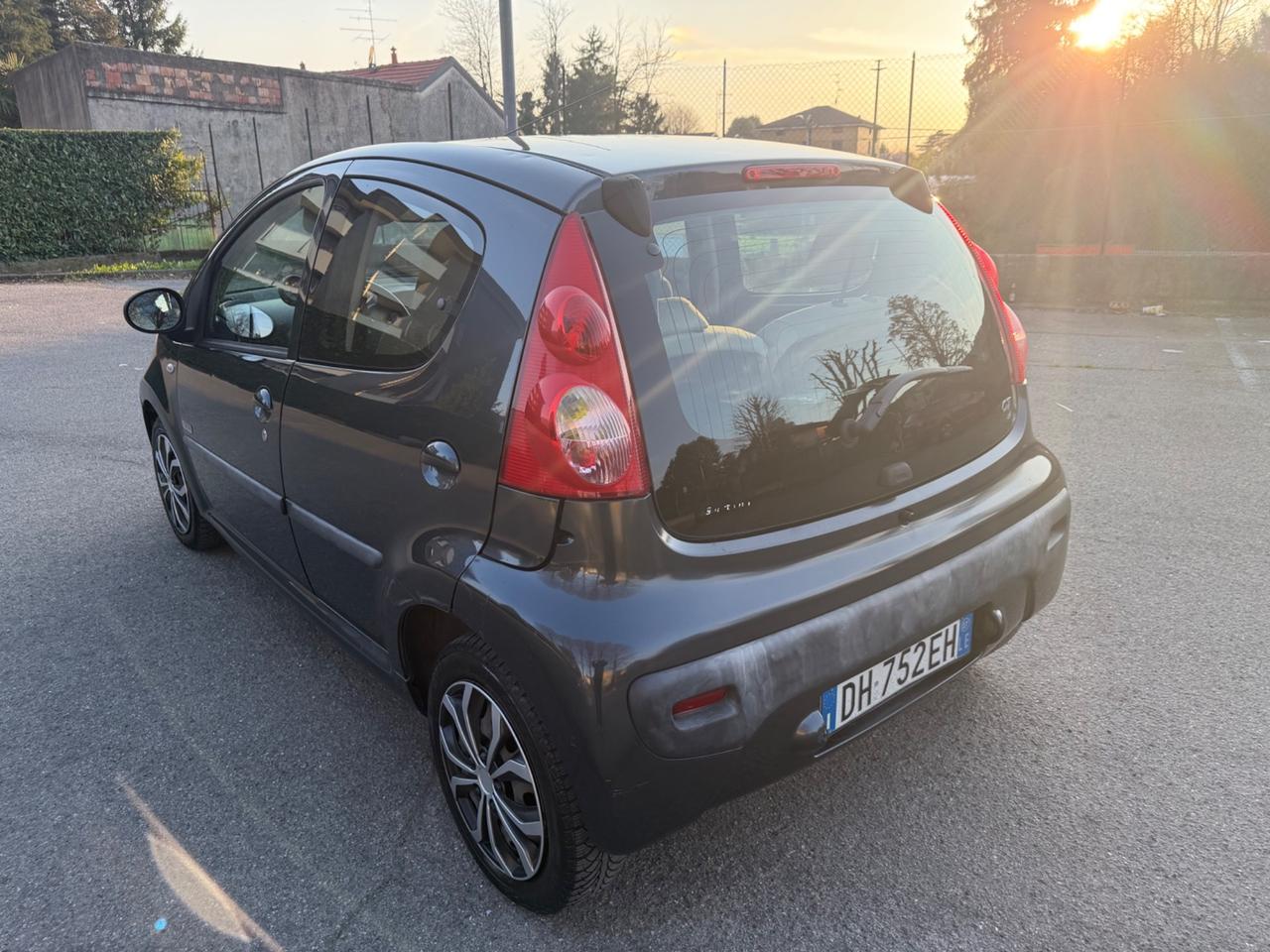 Peugeot 107 1.0 68CV 5p. Desir