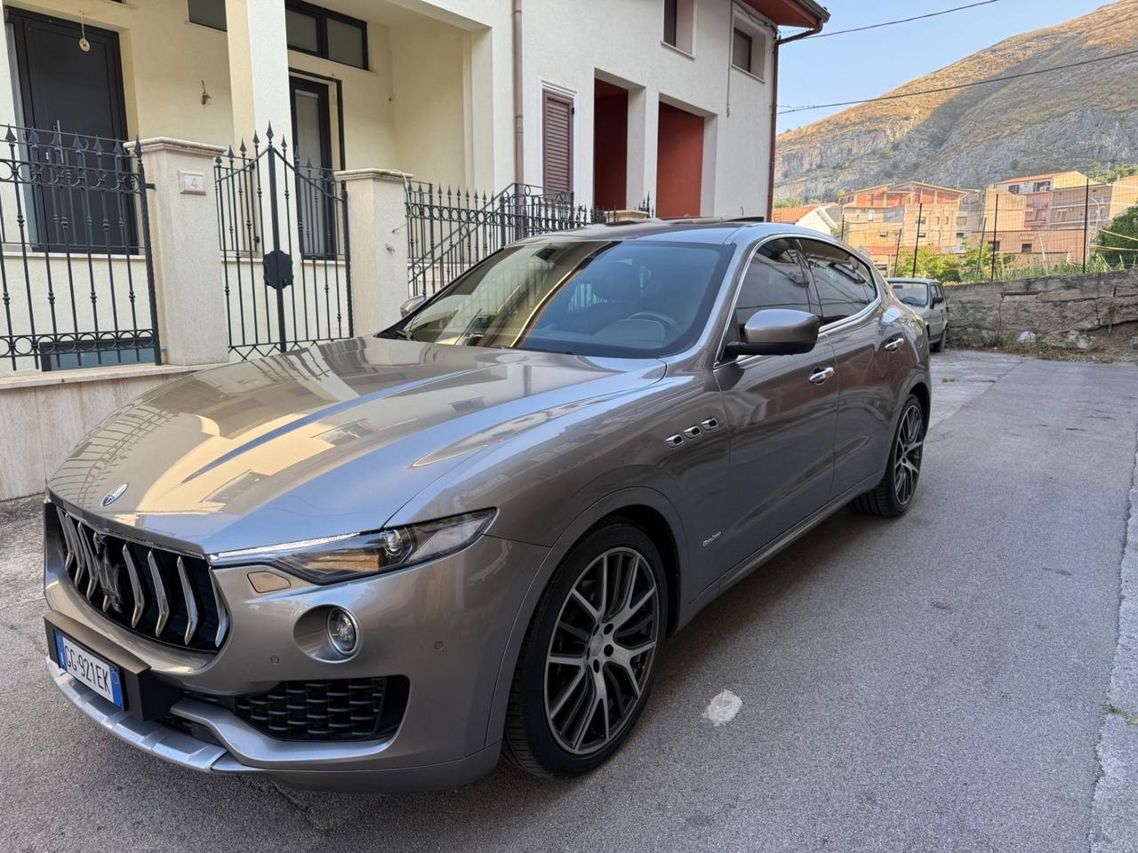 Maserati Levante V6 Diesel 275 CV AWD Granlusso
