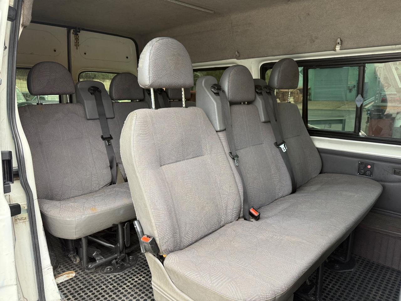Ford Transit 2.4 diesel 9 posti