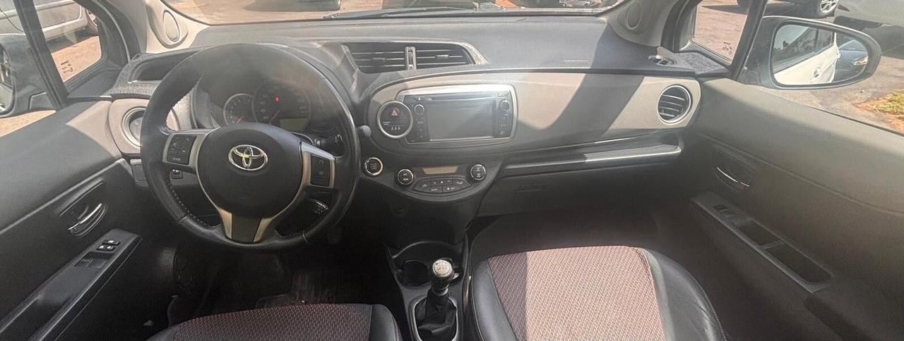 Toyota Yaris 1.3 5 porte Lounge