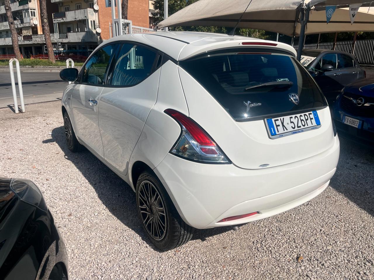 Lancia Ypsilon 1.2 69 CV 5 porte KM CERTIFICATI 2017