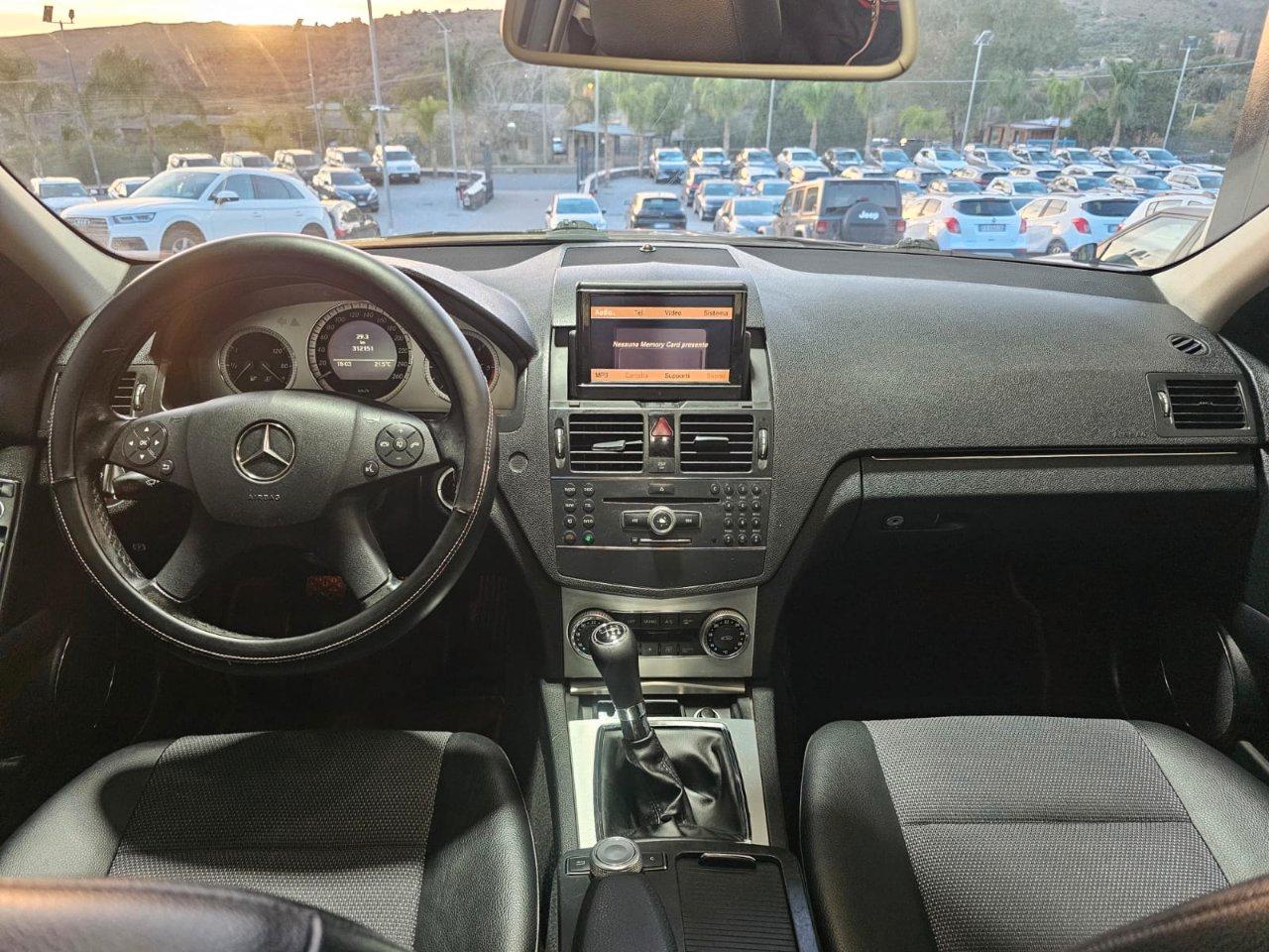Mercedes C 220 CDI Avantgarde Berlina