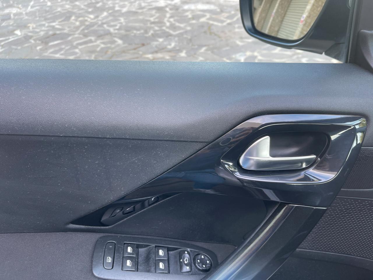 Peugeot 208 1.4 HDi 68 CV 5 porte Business NEO PATENTATI