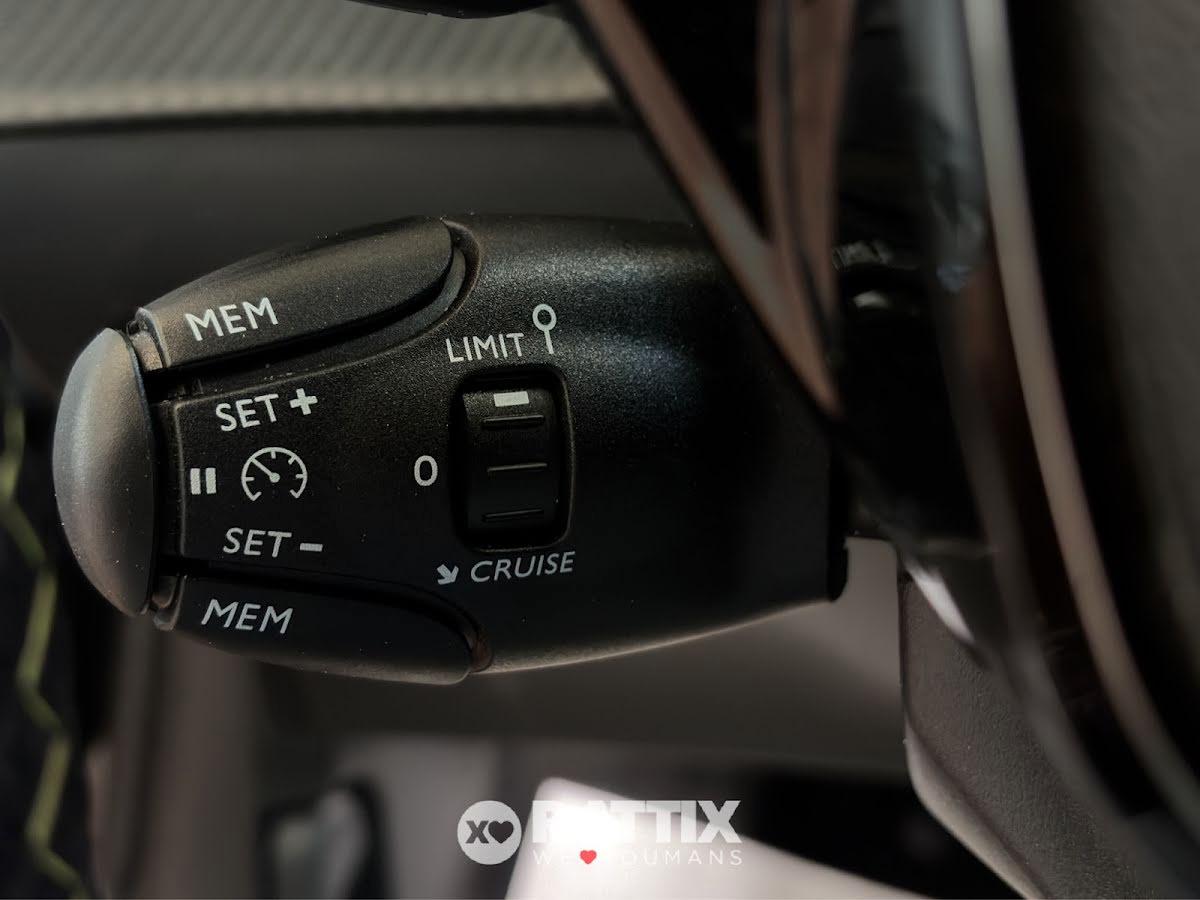Peugeot 208 1.2 hybrid 110CV GT e-dcs6