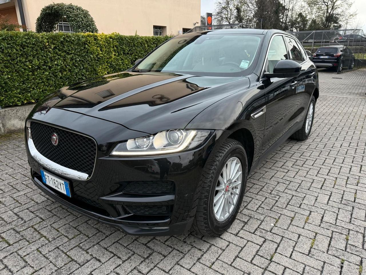 Jaguar F-Pace 2.0 D AWD Prestige