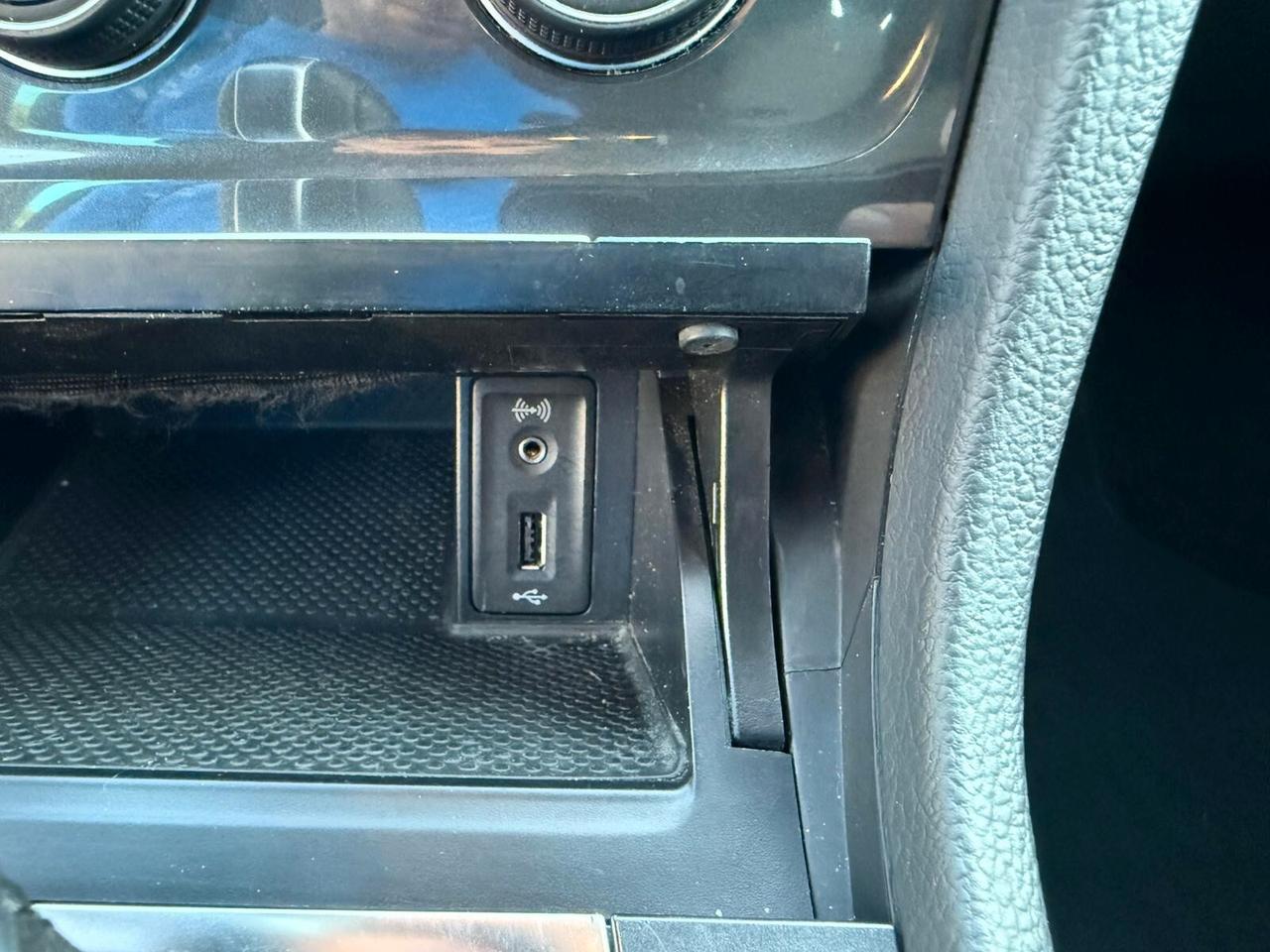 Volkswagen Golf 7.5 1.6 TDI - 115CV - DSG
