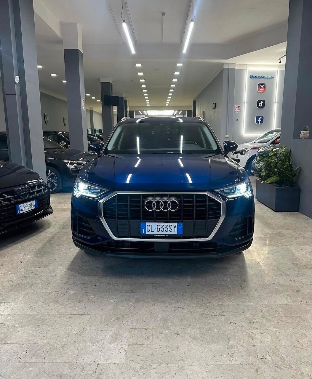 Audi Q3 35 TDI S tronic Business