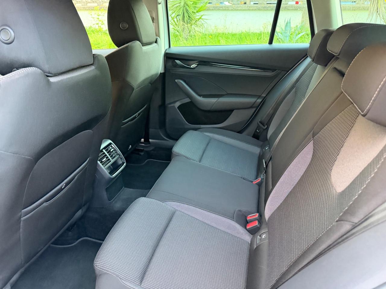 Skoda Octavia 2.0 TDI SCR 150 CV DSG Wagon Executive