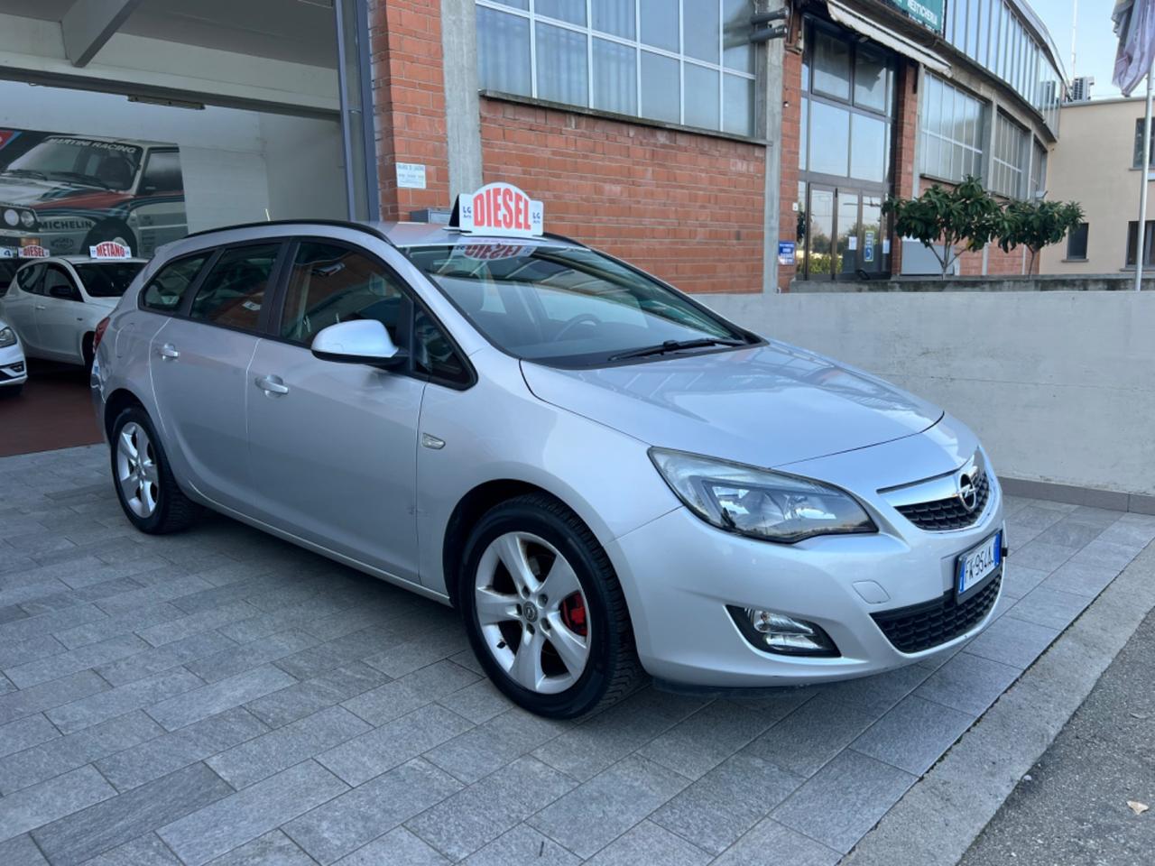 Opel Astra 1.7 CDTI 110CV Sports Tourer Cosmo