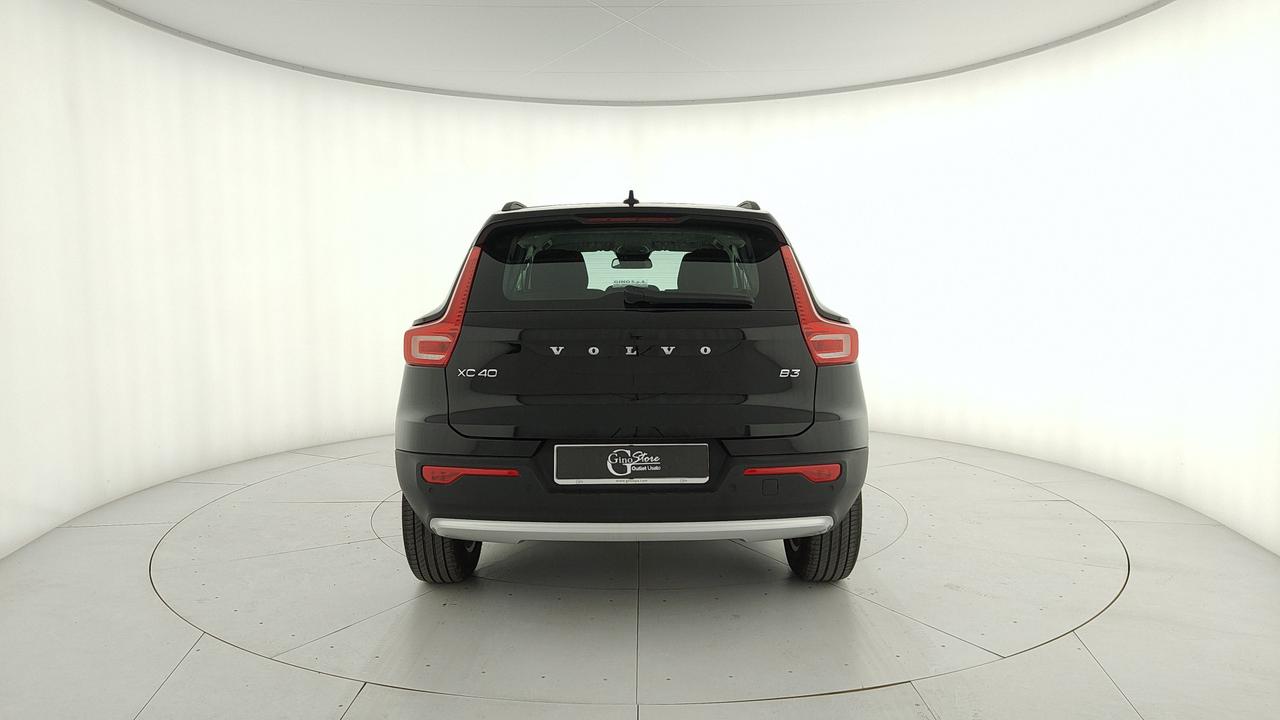 VOLVO XC40 2.0 b3 Essential auto N1