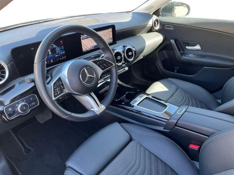 Mercedes-Benz CLA Shooting Brake 180 d Advanced auto