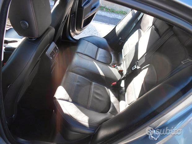 JAGUAR XE 2.0d(FERMA dal 2019)NAVI-PELLE,E6B