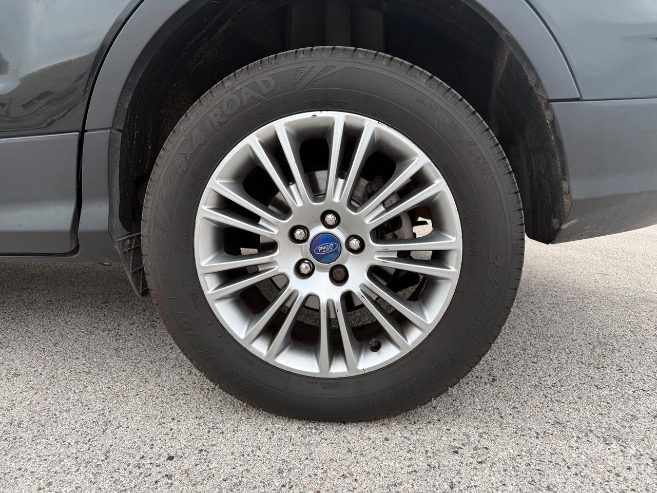 Ford Kuga 2.0 TDCI 140 CV 4WD Titanium