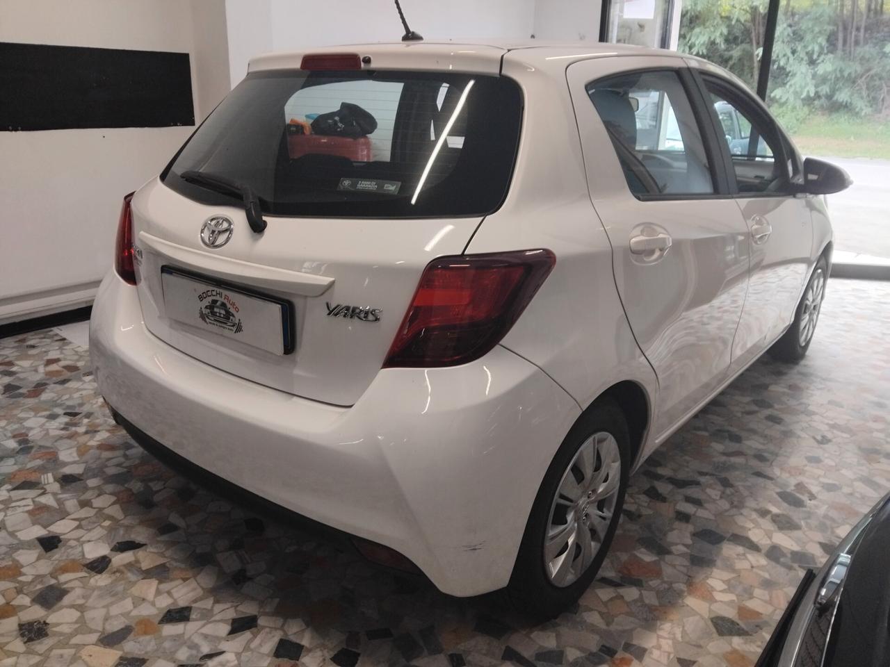 Toyota Yaris 1.0 5 porte Lounge