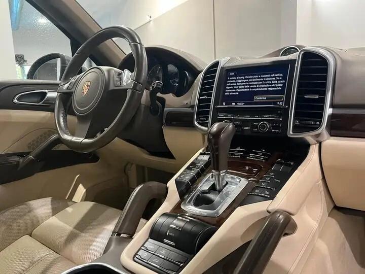 Porsche Cayenne 3.0 S Hybrid