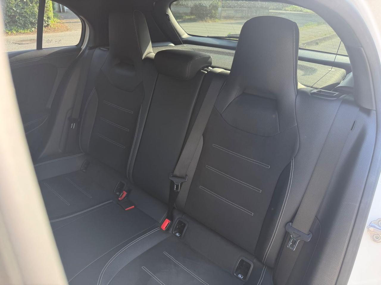 Mercedes-Benz A 180 AMG Line Premium A 180 #11354