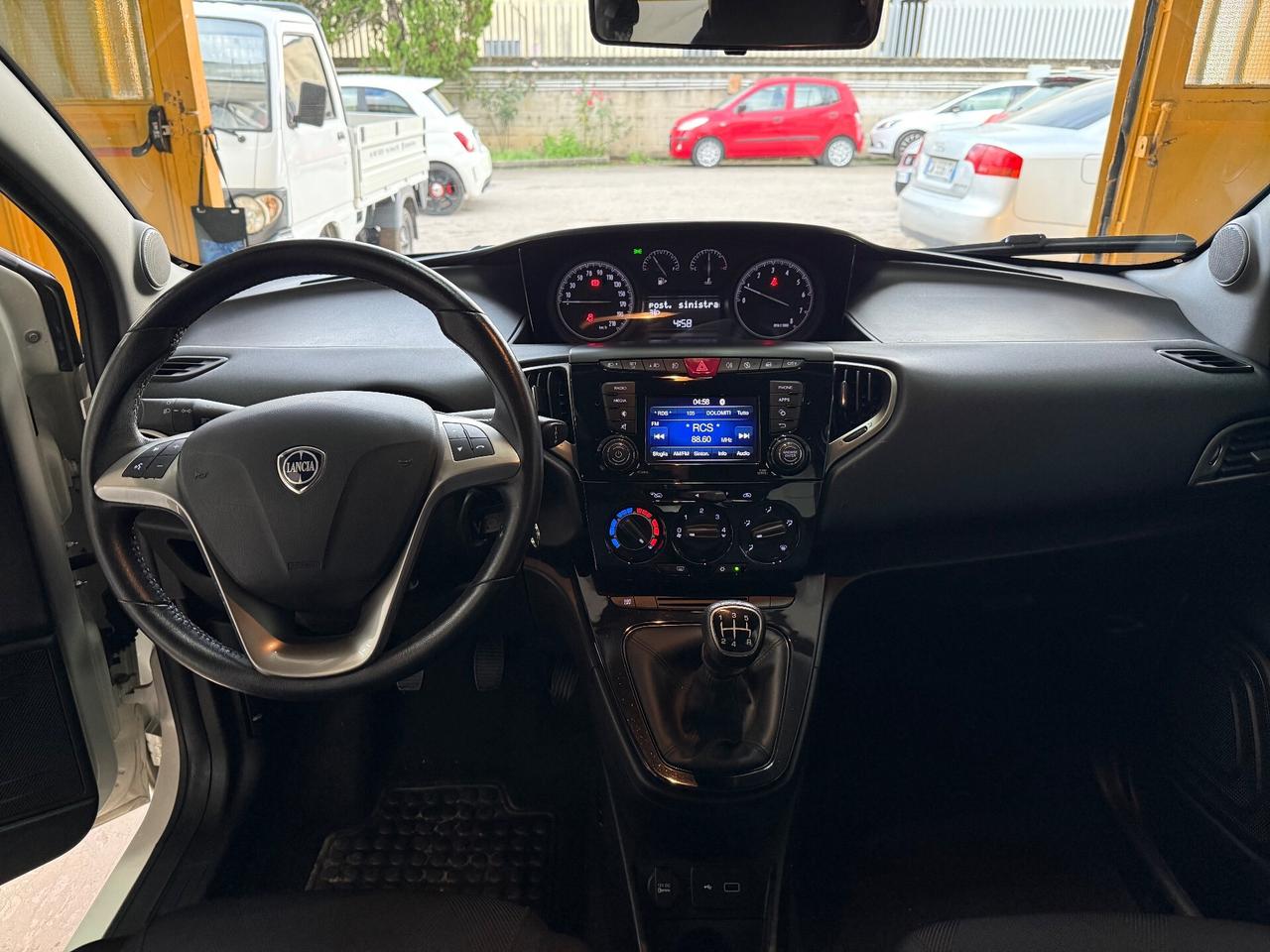 Lancia Ypsilon 1.2 69 CV 5 porte S&S Platinum
