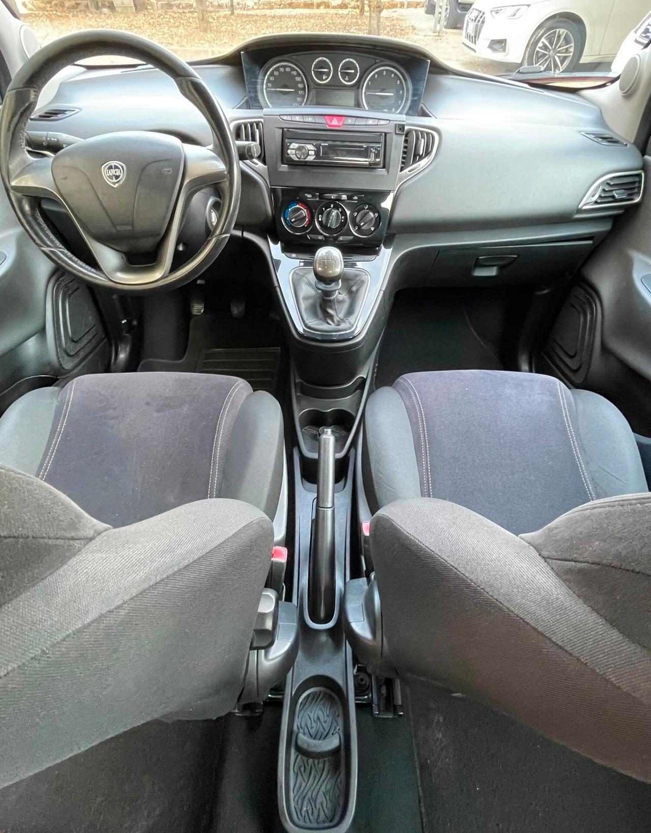 Lancia Ypsilon 1.2 69 CV 5 porte S&S Silver