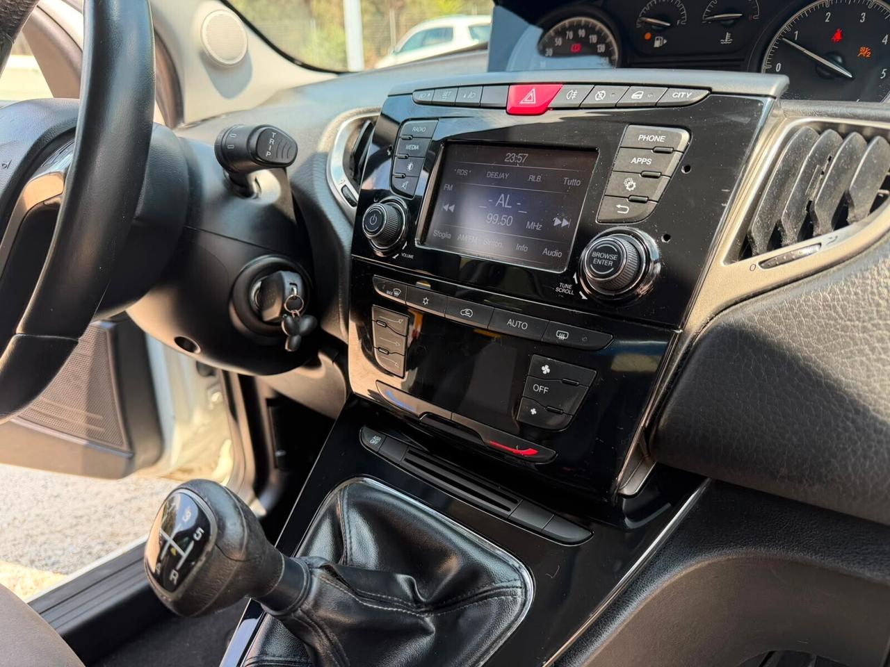 Lancia Ypsilon 1.3 MJT 16V 95 CV 5 porte S&S Platinum