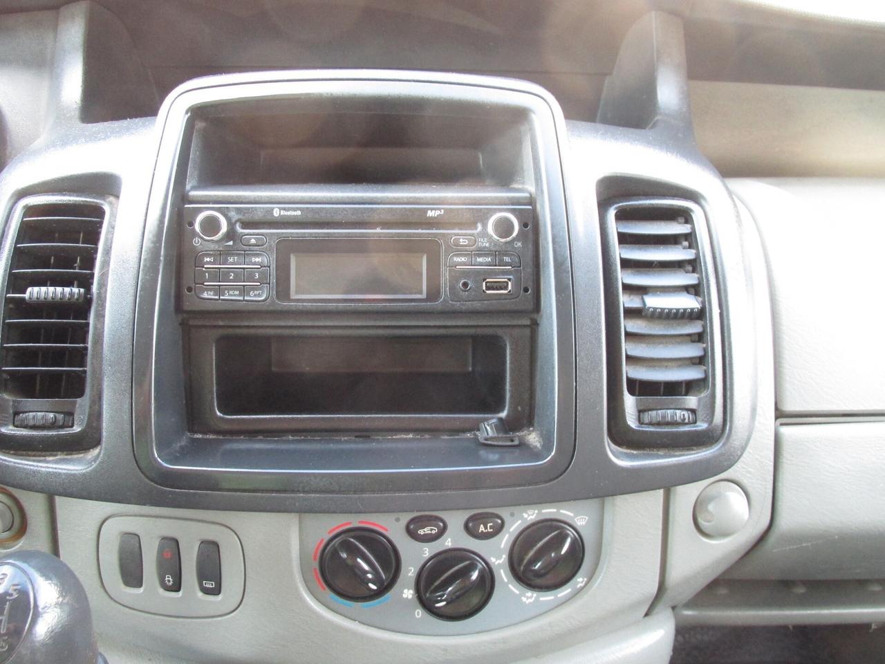 Nissan Primastar FURGONE CHIUSO CON 3 POSTI A SEDERE